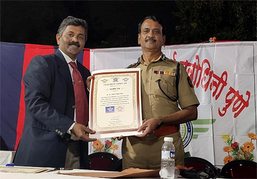 Sanman Patra awarded to Dr. Manohar Desai